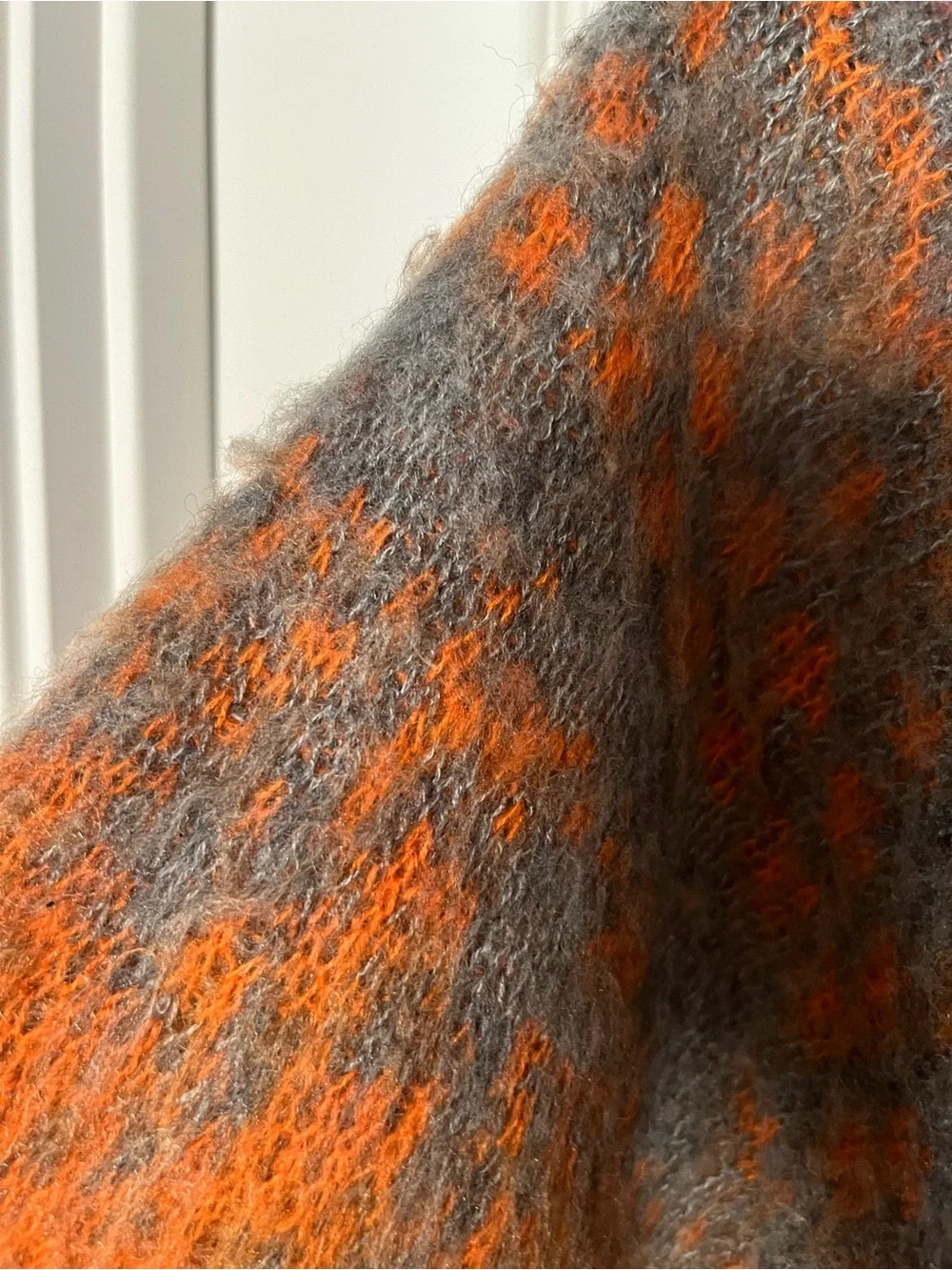 Vertigo SzXs/S Cowl Neck Cropped Fuzzy Wool Blend Knit Sweater, Rust and Orange